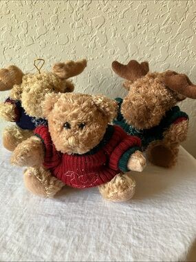 Chrisha: 2005 Plush Moose & Bear Ornaments- Holiday